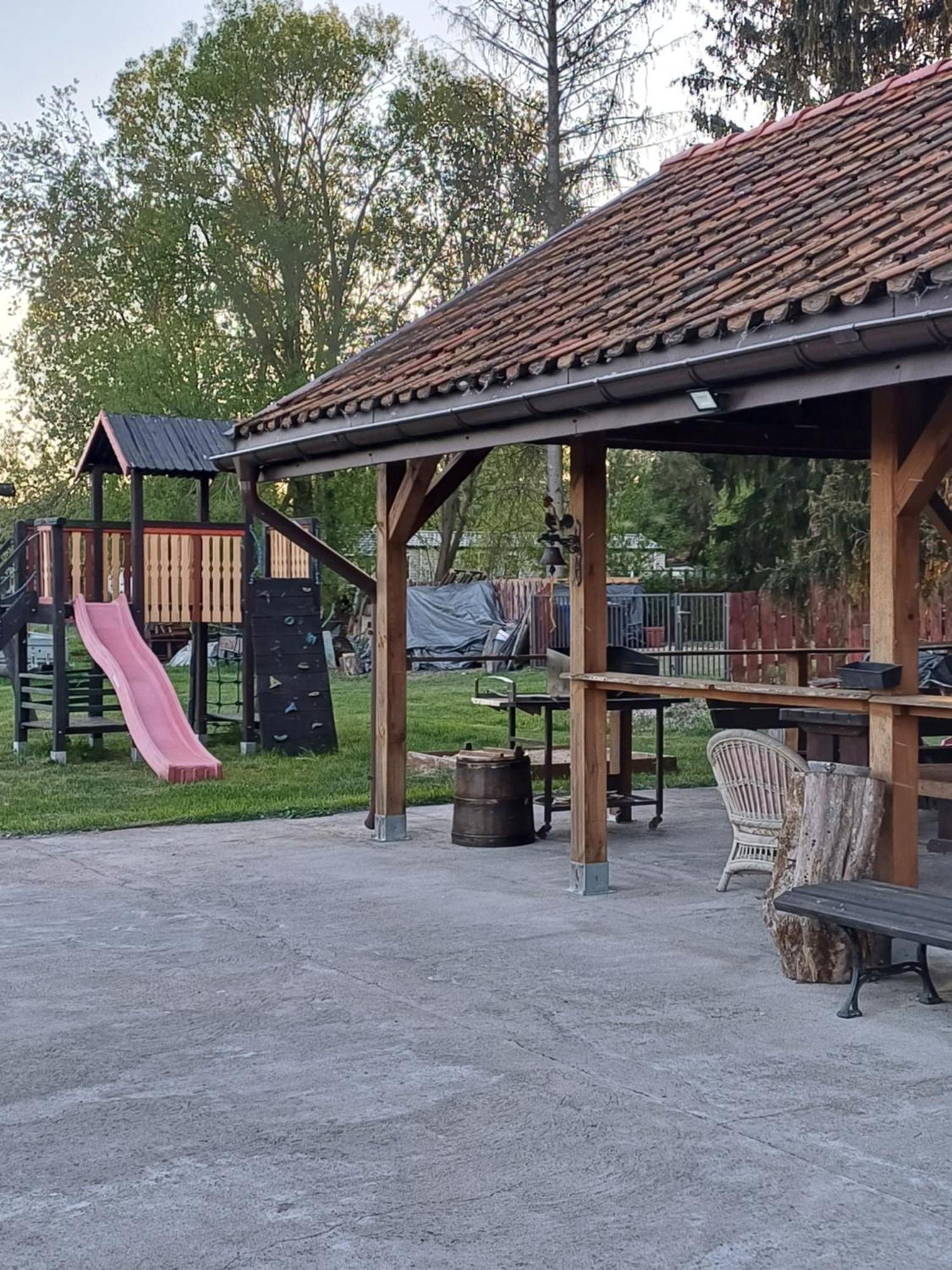 Gosciniec Twoje Mazury Nad Jeziorem Sniardwy Tuz Obok Plazy Bed & Breakfast *
